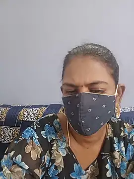 Snapshot of cathrine92 chatting on 06/08/26, 05:30 cathrine92 online show from 06/08/26, 05:30