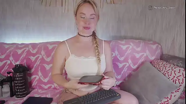 Kitty-Kelsi online show from 07/14/26, 09:03