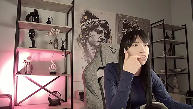 SeraphineSparda online show from 06/01/26, 11:23