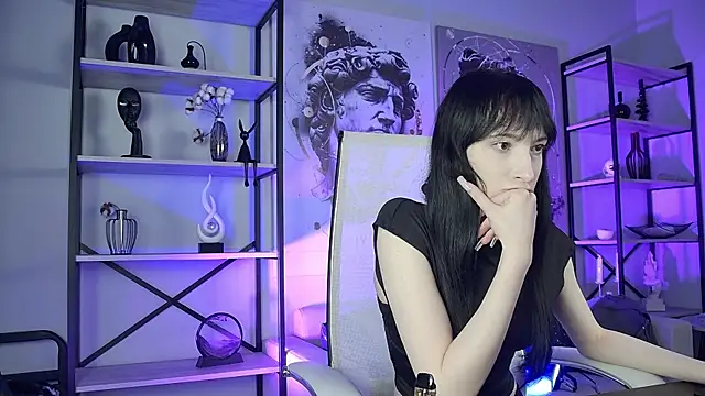 SeraphineSparda online show from 06/12/26, 11:42