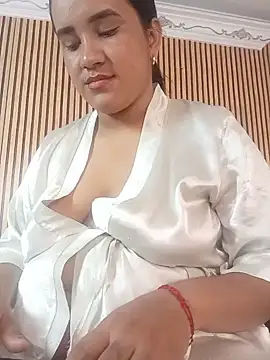 Snapshot of NATY_BUSTOS chatting on 05/29/26, 01:36 NATY BUSTOS online show from 05/29/26, 01:36