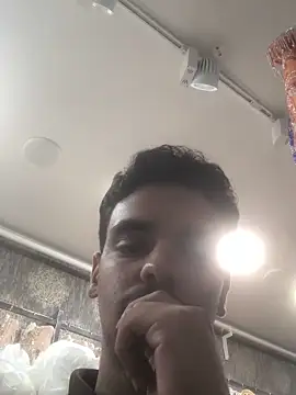 aliahmed6677 online show from 05/09/26, 09:58