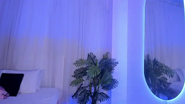 trixxie 18 online show from 07/09/26, 12:04
