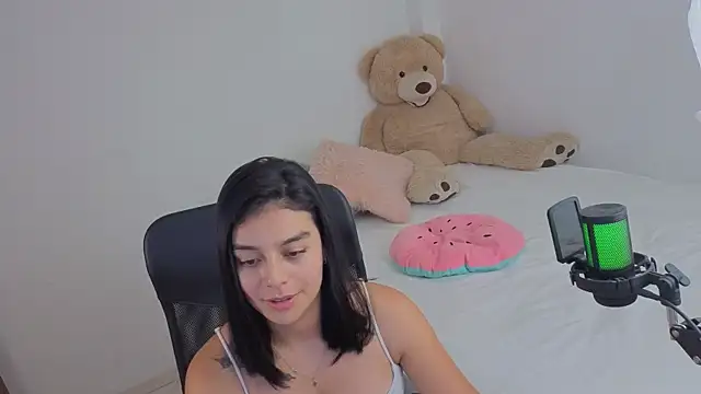 valerihouse  online show from 05/24/26, 02:05