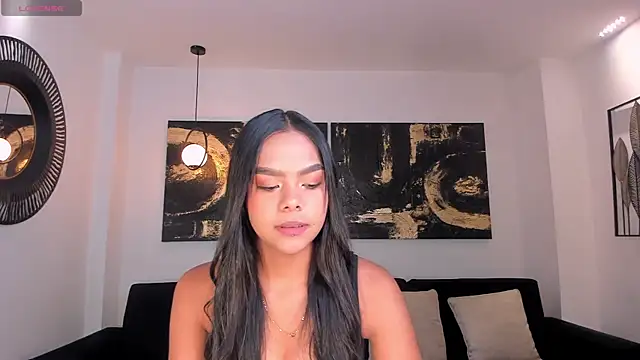 SaphiraJames online show from 07/17/26, 02:51