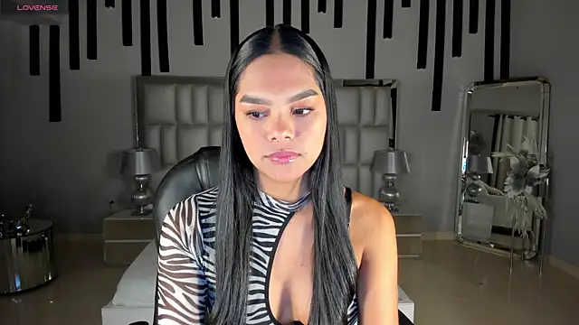SaphiraJames online show from 07/19/26, 02:48