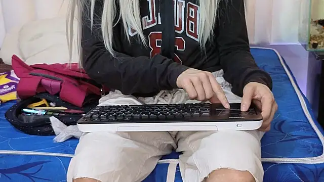 Pinky doll777 online show from 07/07/26, 12:09