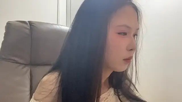 Snapshot of -LINXI chatting on 05/03/26, 10:43 -LINXI online show from 05/03/26, 10:43