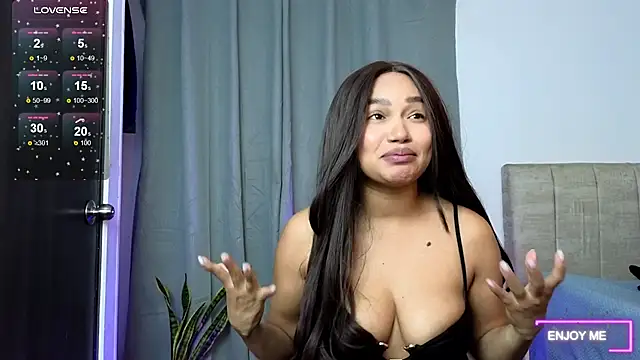 megangil  online show from 07/12/26, 06:37