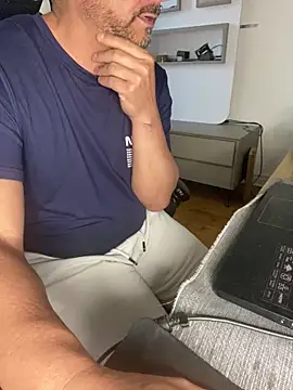 daddy3945 online show from 05/13/26, 08:12