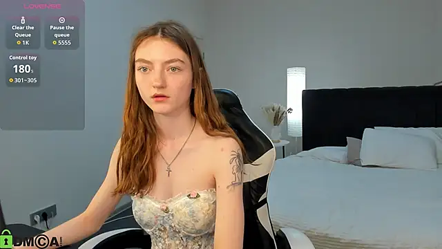 Valenora1 online show from 06/01/26, 11:12