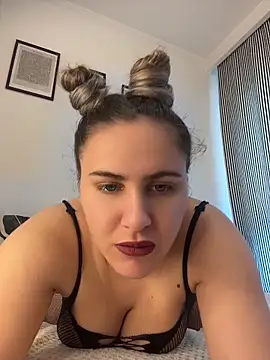 Snapshot of SensualQueenX chatting on 05/09/26, 11:04 SensualQueenX online show from 05/09/26, 11:04