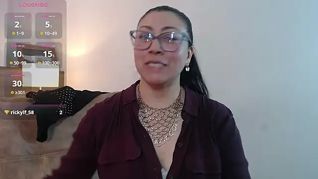 Snapshot of FranciscaVera chatting on 05/25/26, 07:53 FranciscaVera online show from 05/25/26, 07:53