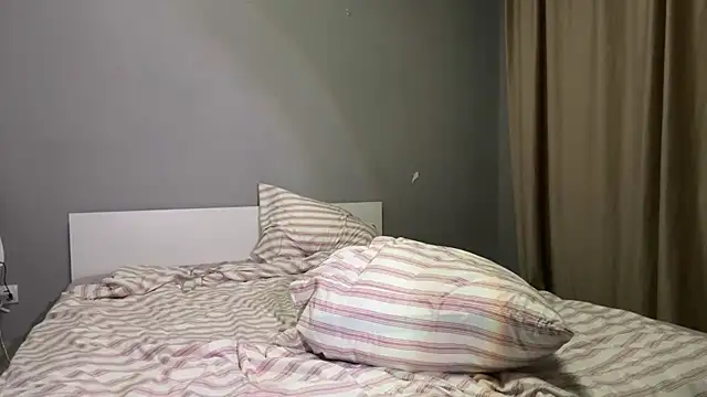 SweetBambii online show from 06/11/26, 07:12