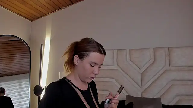  zoe 3 online show from 07/17/26, 12:56