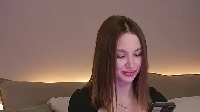 Snapshot of StefaEvans chatting on 05/19/26, 04:35 StefaEvans online show from 05/19/26, 04:35