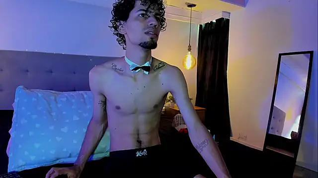 Snapshot of MichaelEvanss_ chatting on 05/27/26, 12:35 MichaelEvanss online show from 05/27/26, 12:35