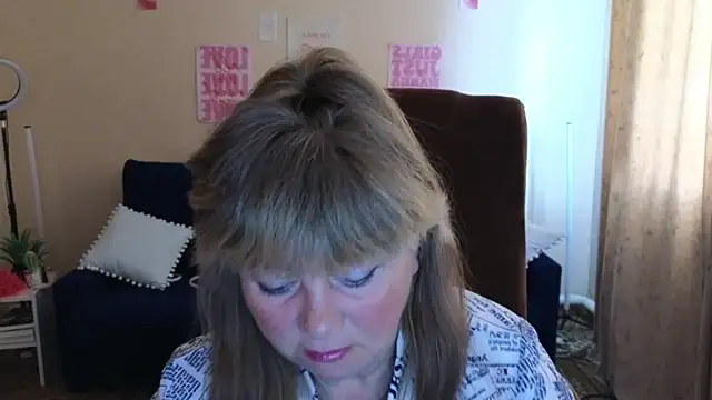 Snapshot of Melania_Cook chatting on 06/07/26, 04:49 Melania Cook online show from 06/07/26, 04:49