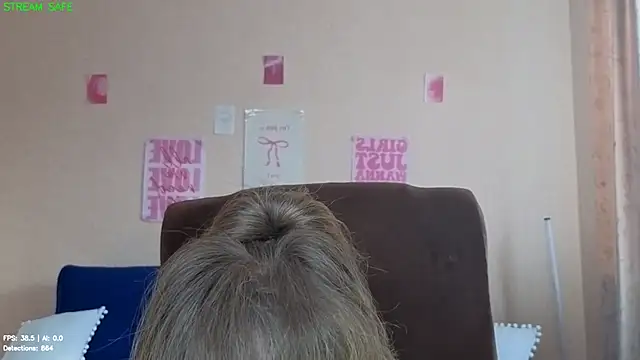 Melania Cook online show from 07/15/26, 02:44