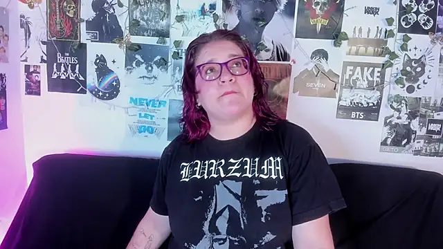 Snapshot of helleen21 chatting on 06/06/26, 07:24 helleen21 online show from 06/06/26, 07:24
