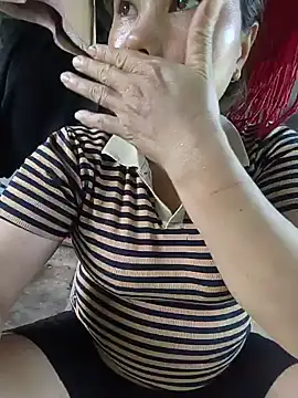 Snapshot of Banana-zz chatting on 05/25/26, 06:41 Banana-zz online show from 05/25/26, 06:41