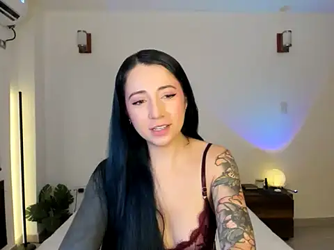 EvangelineLoveee online show from 06/19/26, 06:23