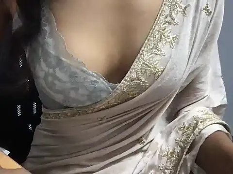 Harleen Kaur07 online show from 07/08/26, 09:14