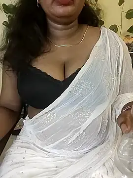 Snapshot of Sravani_cutee_ chatting on 06/08/26, 08:09 Sravani cutee online show from 06/08/26, 08:09