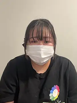 Snapshot of Icup_yuika chatting on 06/17/26, 11:12 Icup yuika online show from 06/17/26, 11:12