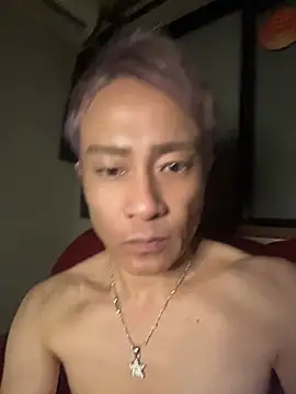 Snapshot of takashi1113 chatting on 05/08/26, 05:18 takashi1113 online show from 05/08/26, 05:18