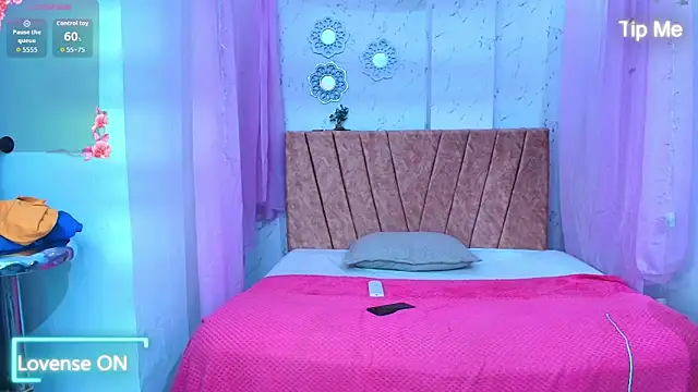 red  velvettt online show from 05/16/26, 12:15