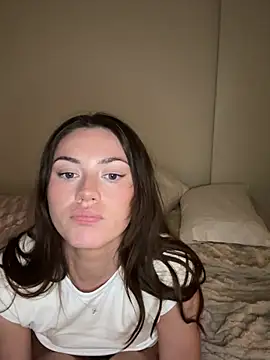 Snapshot of daisycollins chatting on 05/14/26, 10:22 daisycollins online show from 05/14/26, 10:22
