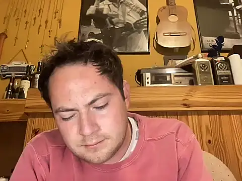 Snapshot of alecsgzz chatting on 05/16/26, 02:30 alecsgzz online show from 05/16/26, 02:30