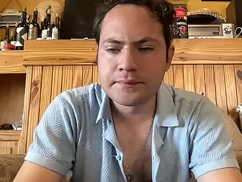 Snapshot of alecsgzz chatting on 07/06/26, 03:03 alecsgzz online show from 07/06/26, 03:03