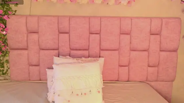 TiffanyEbony  online show from 05/12/26, 01:52