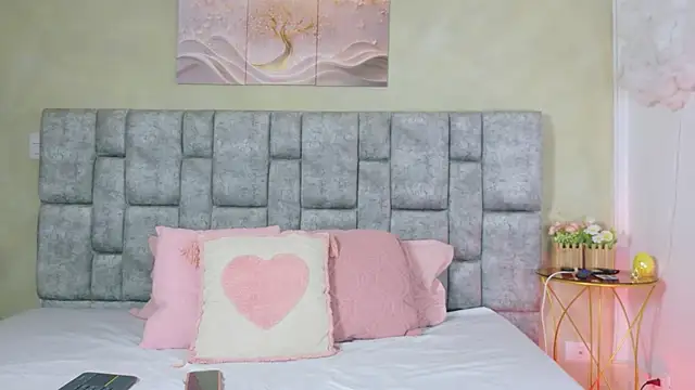 TiffanyEbony  online show from 06/05/26, 02:01