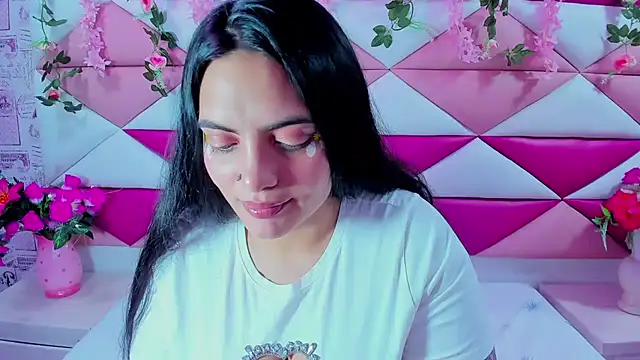 Snapshot of Isabella_Mora_ chatting on 05/16/26, 03:03 Isabella Mora online show from 05/16/26, 03:03