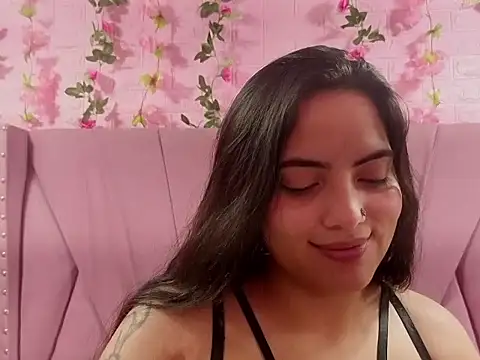 Snapshot of Isabella_Mora_ chatting on 05/23/26, 04:07 Isabella Mora online show from 05/23/26, 04:07
