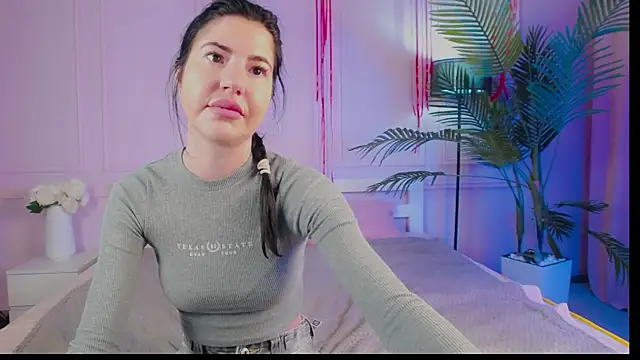 Emily xoo online show from 05/29/26, 08:18
