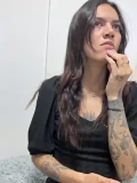 Snapshot of VeroJenkins_ chatting on 05/18/26, 03:24 VeroJenkins online show from 05/18/26, 03:24
