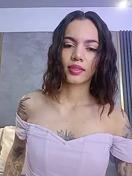 Snapshot of VeroJenkins_ chatting on 07/17/26, 12:01 VeroJenkins online show from 07/17/26, 12:01