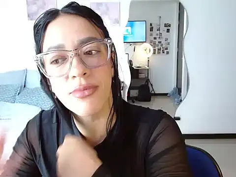 Obsidianlove1 online show from 06/10/26, 07:46