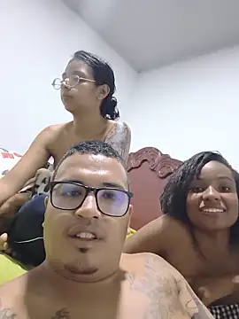 Snapshot of OshunHoney chatting on 05/17/26, 04:54 OshunHoney online show from 05/17/26, 04:54