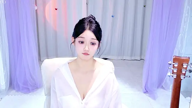 Snapshot of Wa-Nini chatting on 05/16/26, 11:53 Wa-Nini online show from 05/16/26, 11:53