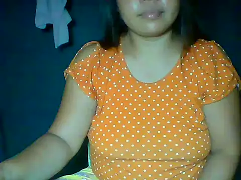 Snapshot of MommyKaye30 chatting on 05/31/26, 06:42 MommyKaye30 online show from 05/31/26, 06:42