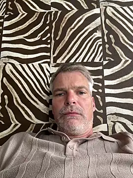 Snapshot of Thor-82 chatting on 06/12/26, 01:21 Thor-82 online show from 06/12/26, 01:21
