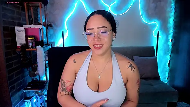 liz martins1 online show from 05/18/26, 04:07
