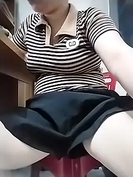 Girl lovebaby online show from 05/18/26, 02:29