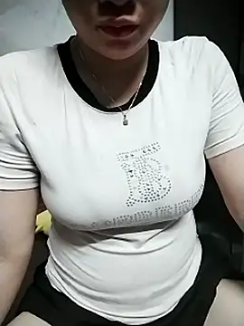 Girl lovebaby online show from 06/05/26, 07:03