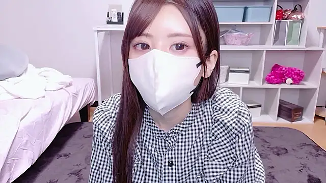 Snapshot of hina_mochi chatting on 05/20/26, 12:00 hina mochi online show from 05/20/26, 12:00